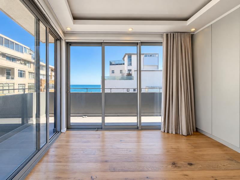 3 Bedroom Property for Sale in Sea Point Western Cape
